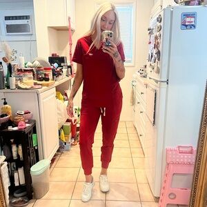 Figs red jogger scrub set- Catarina top & Zamora pants